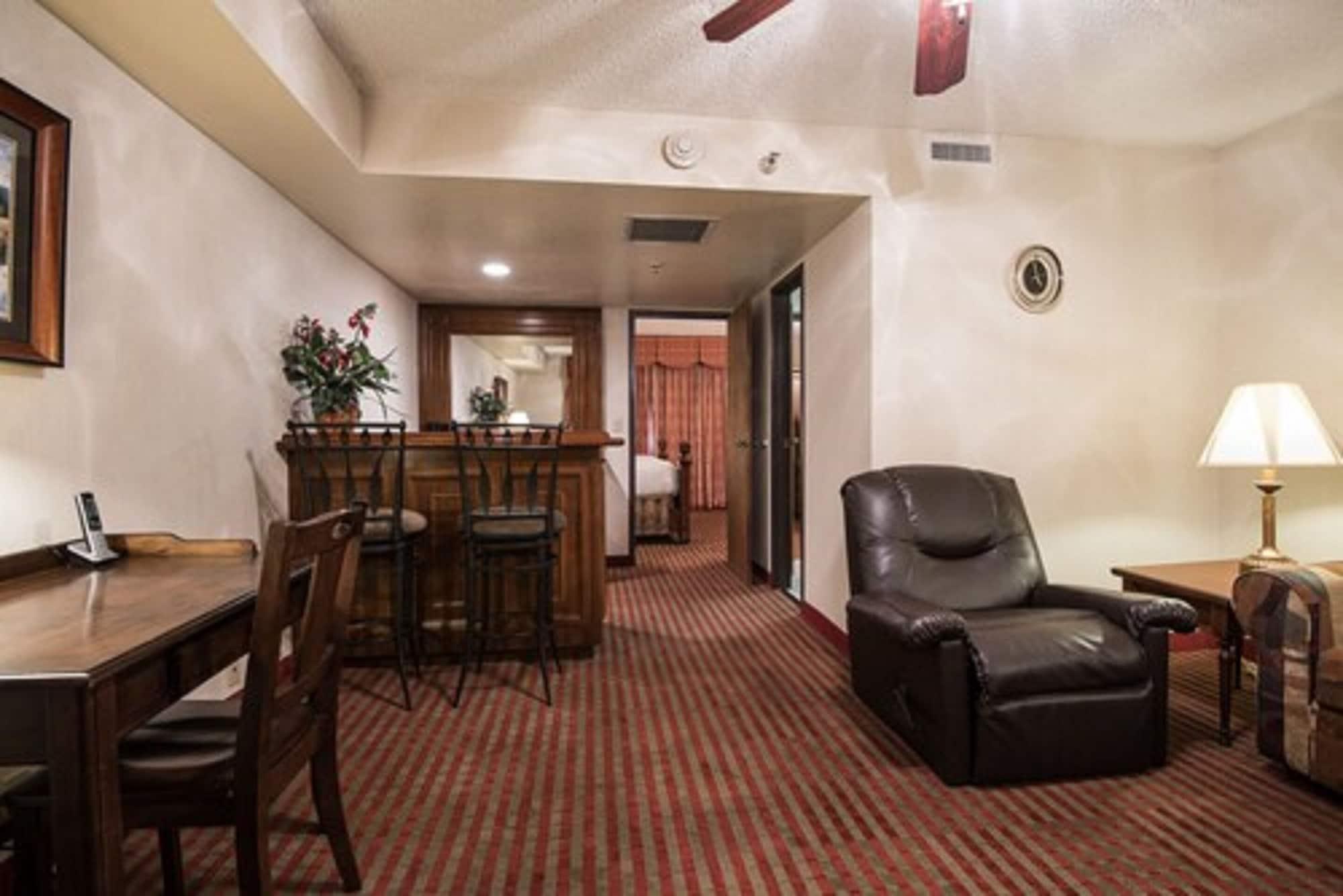 Mcm Elegante Suites Abilene Exterior photo
