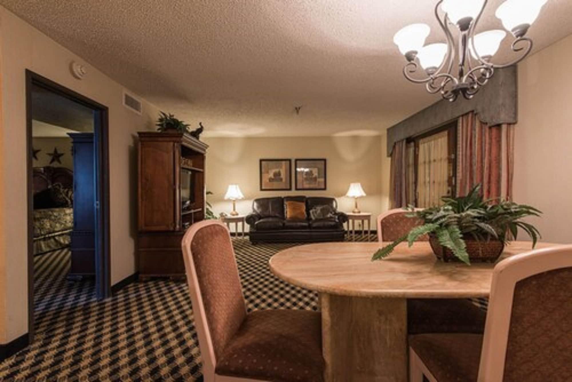 Mcm Elegante Suites Abilene Exterior photo