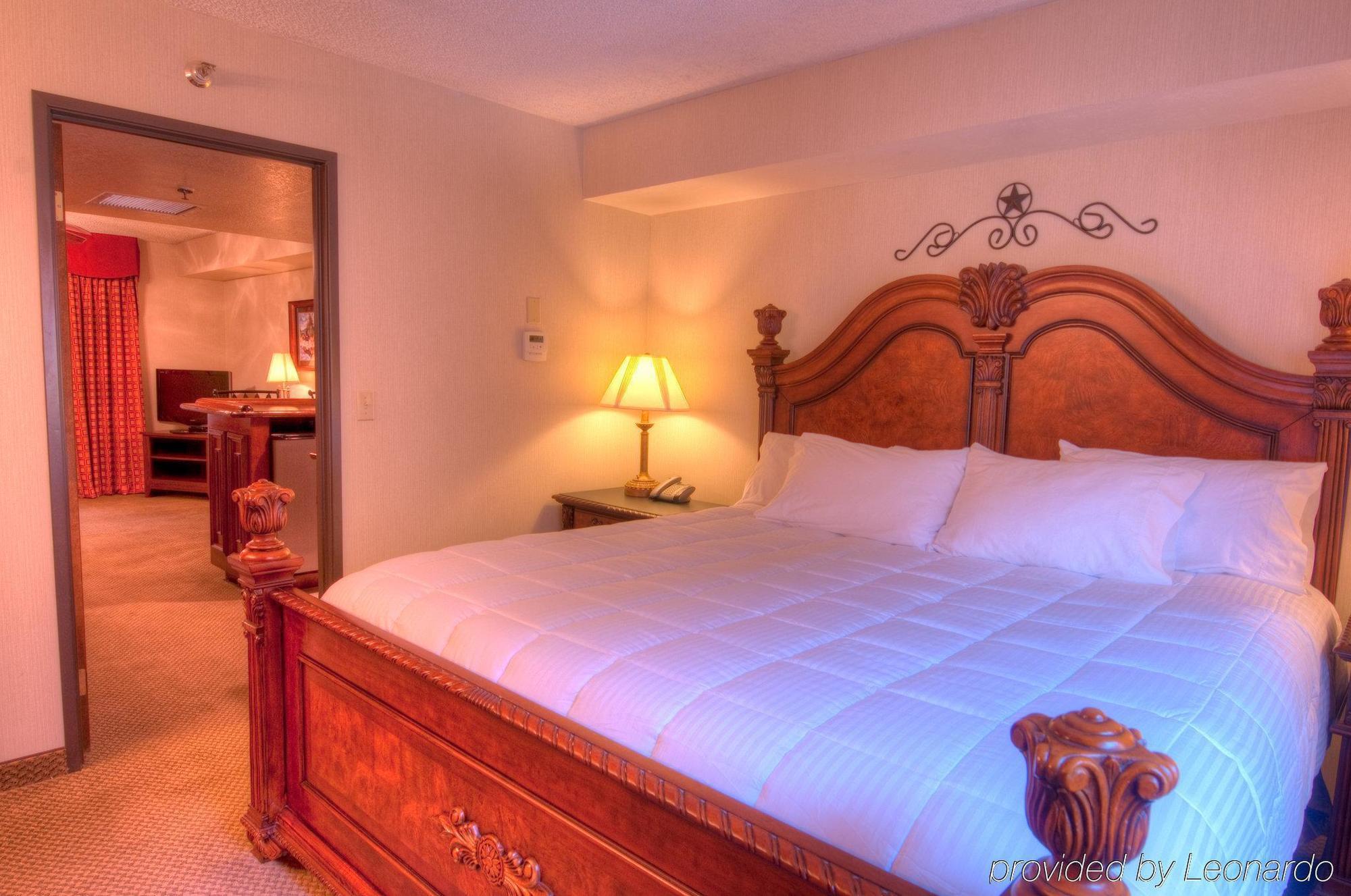 Mcm Elegante Suites Abilene Exterior photo
