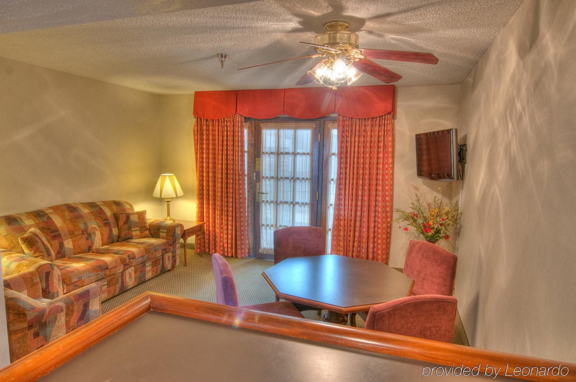 Mcm Elegante Suites Abilene Exterior photo
