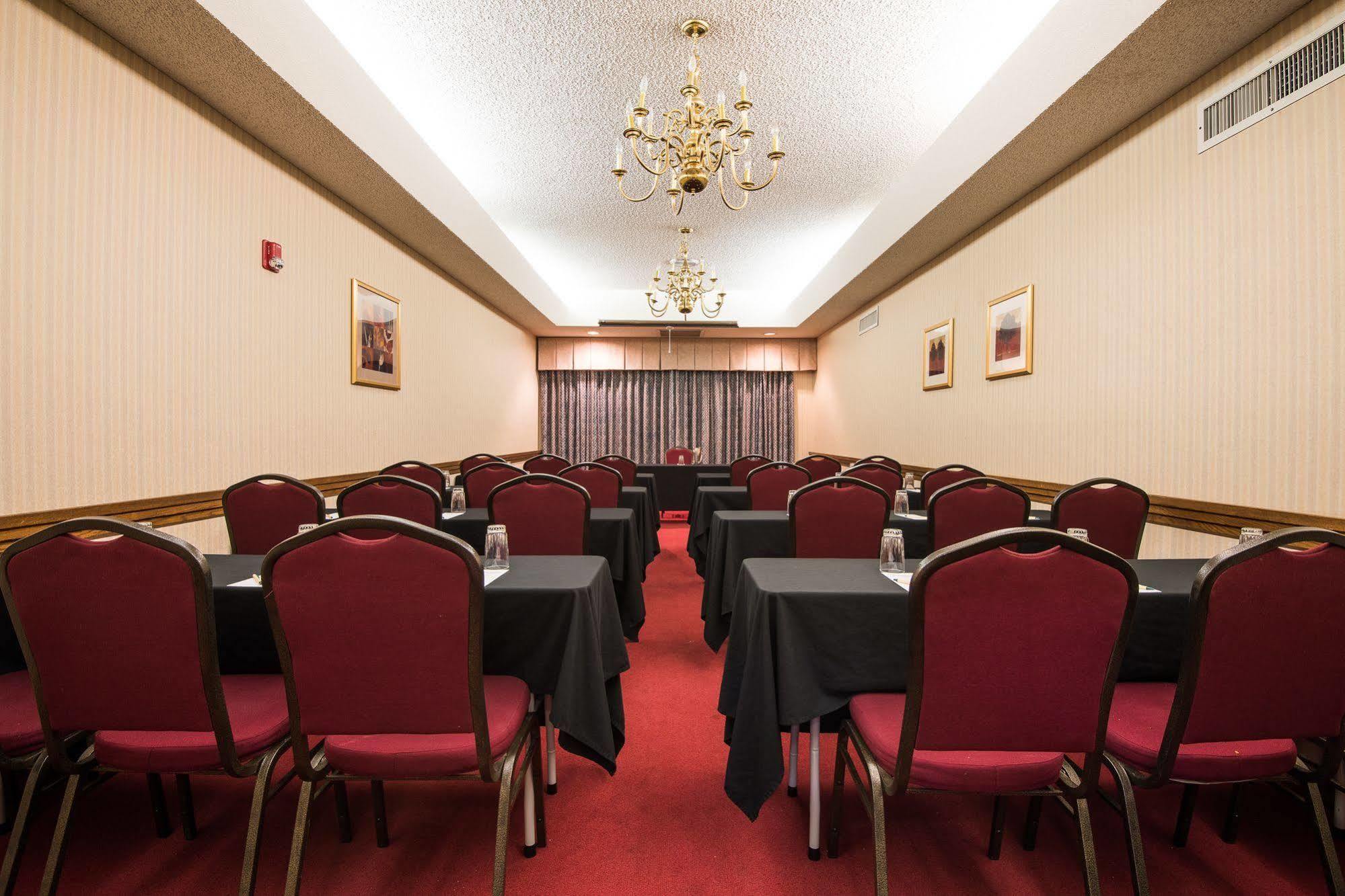 Mcm Elegante Suites Abilene Exterior photo