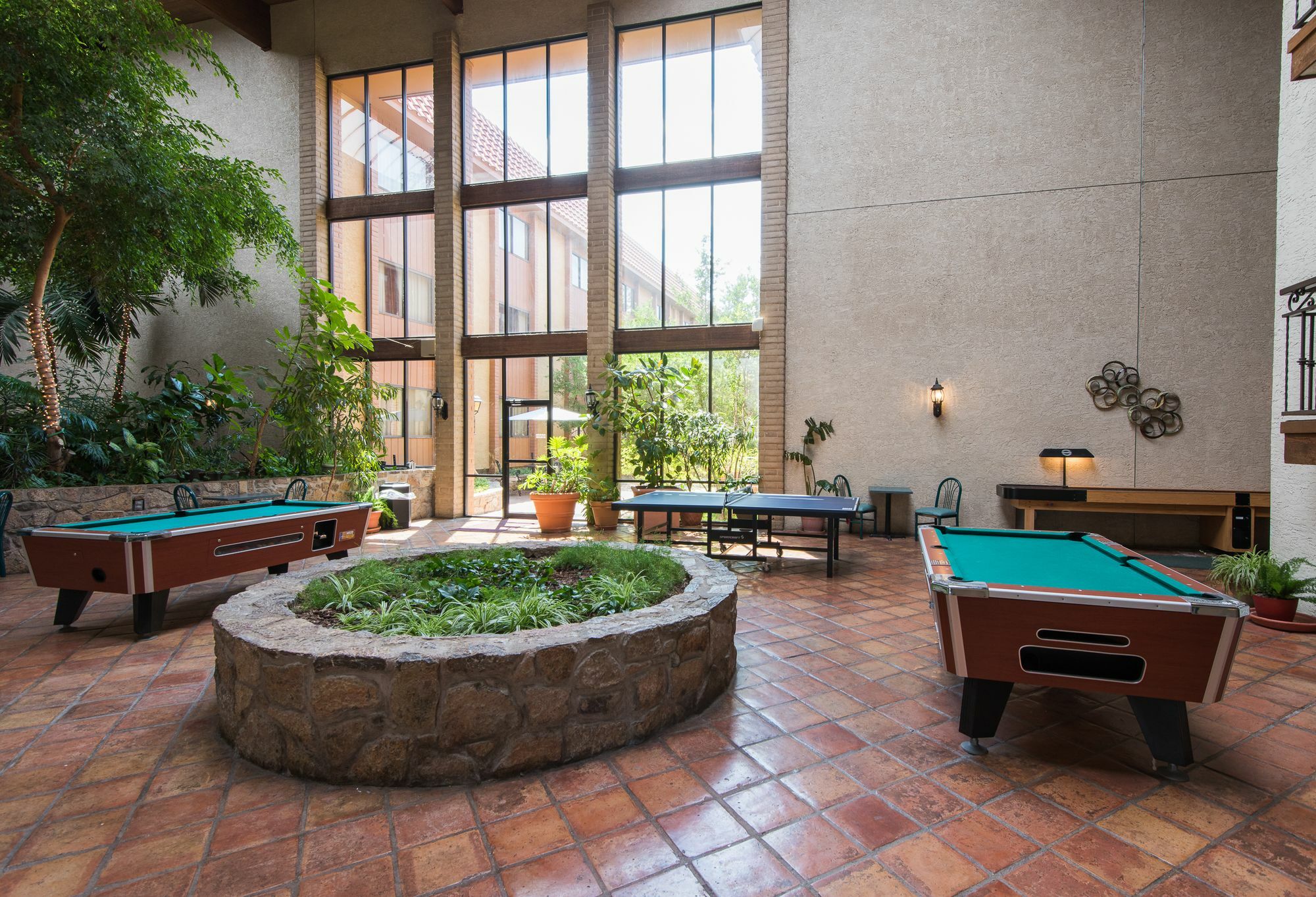 Mcm Elegante Suites Abilene Exterior photo